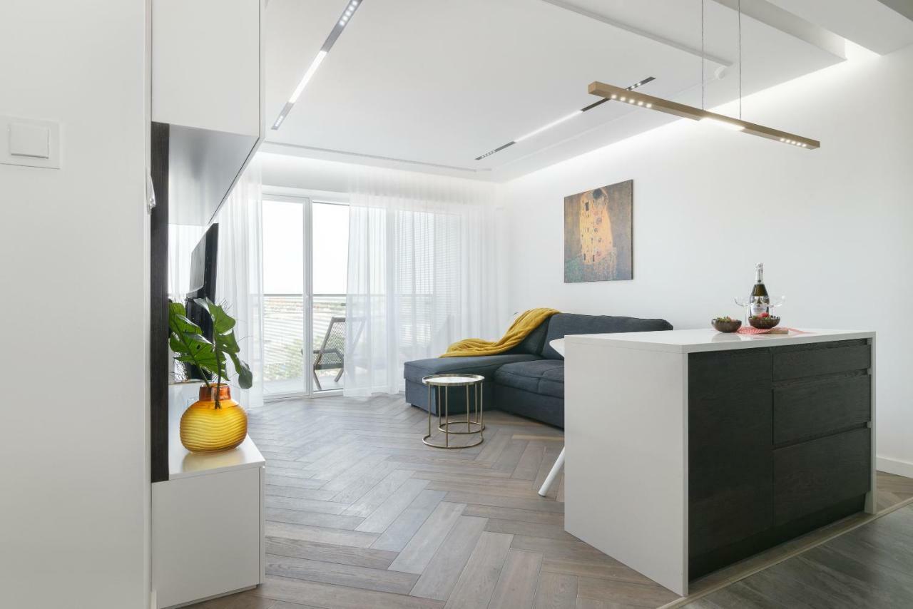Perfectely Located Stay With Free Parking Poznań Exterior foto